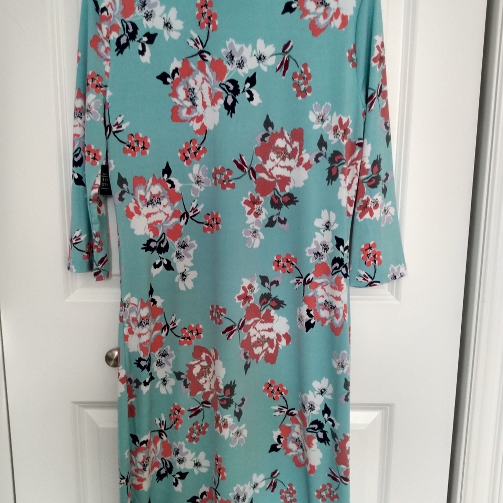 Dress - Picture 2 of 3